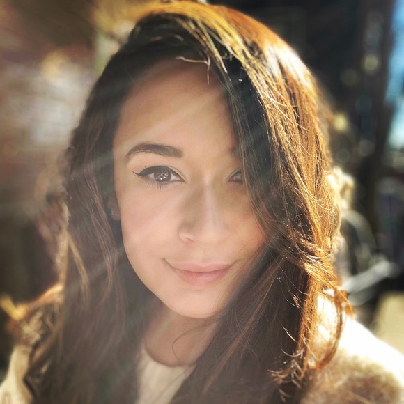 Meet your Posher, Veronica - Picture 1 of 1